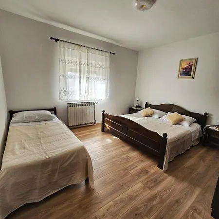 Apartment Ante *