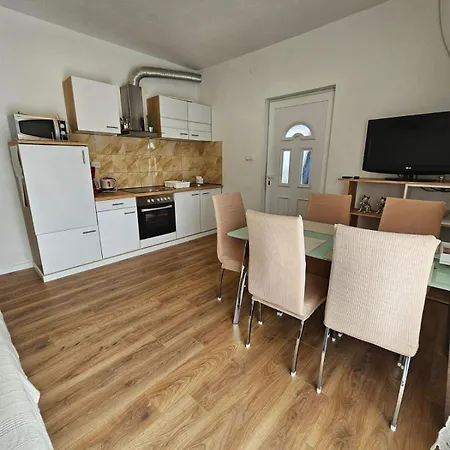 Ante Apartment