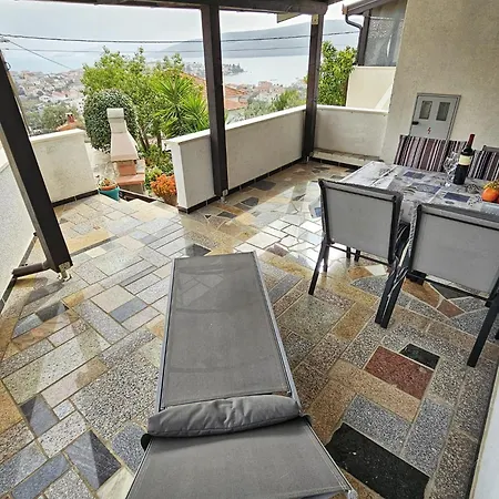 Ante Apartment Seget Vranjica